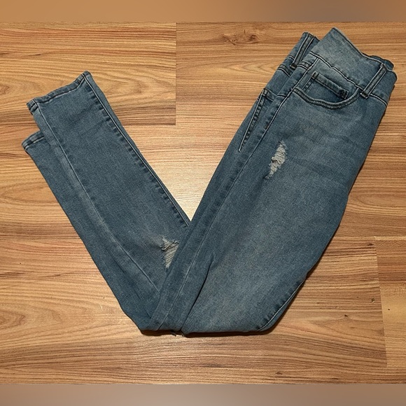 Forever 21 stretch jeans. Size 27. EUC. - Picture 5 of 5